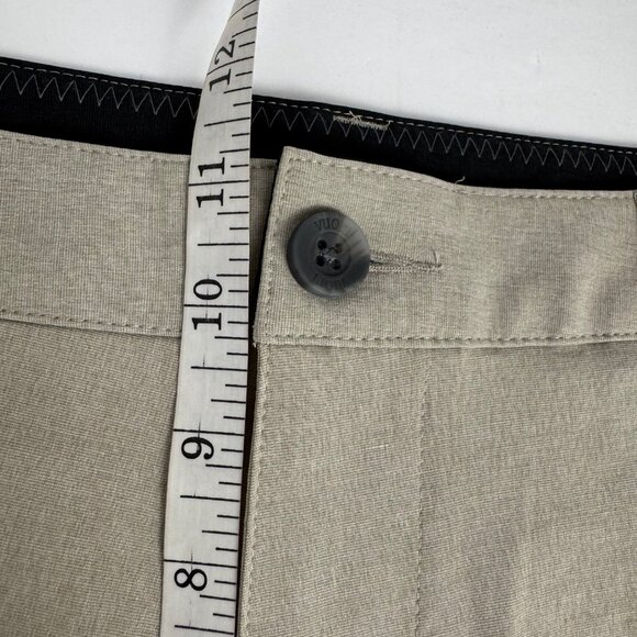 Vuori NEW Aim Shorts Khaki Men's 32 Performance Athletic Athleisure Preppy Golf - Picture 12 of 13